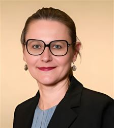 Aleksandra Burr  Dixon