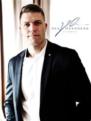 Louis  Van Heerden 